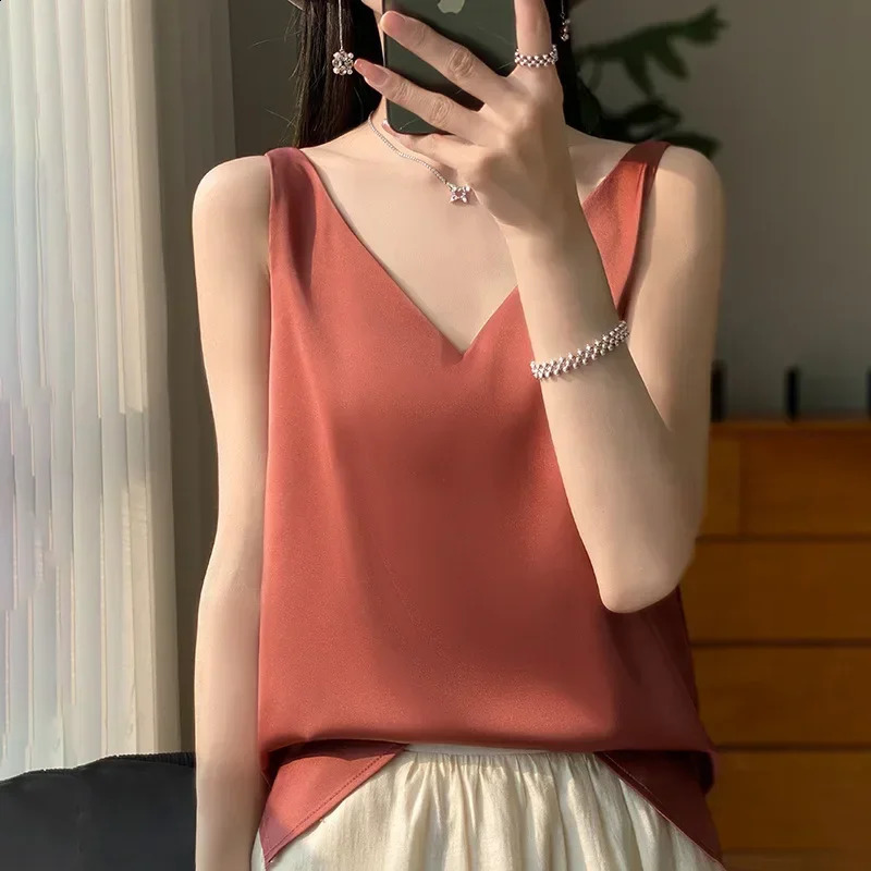 Ice Silk Camisole Womens Vneck Tops White Satin Camis Mulberry Summer Ladies Crop Top Women Solid Blouse Vest 250920