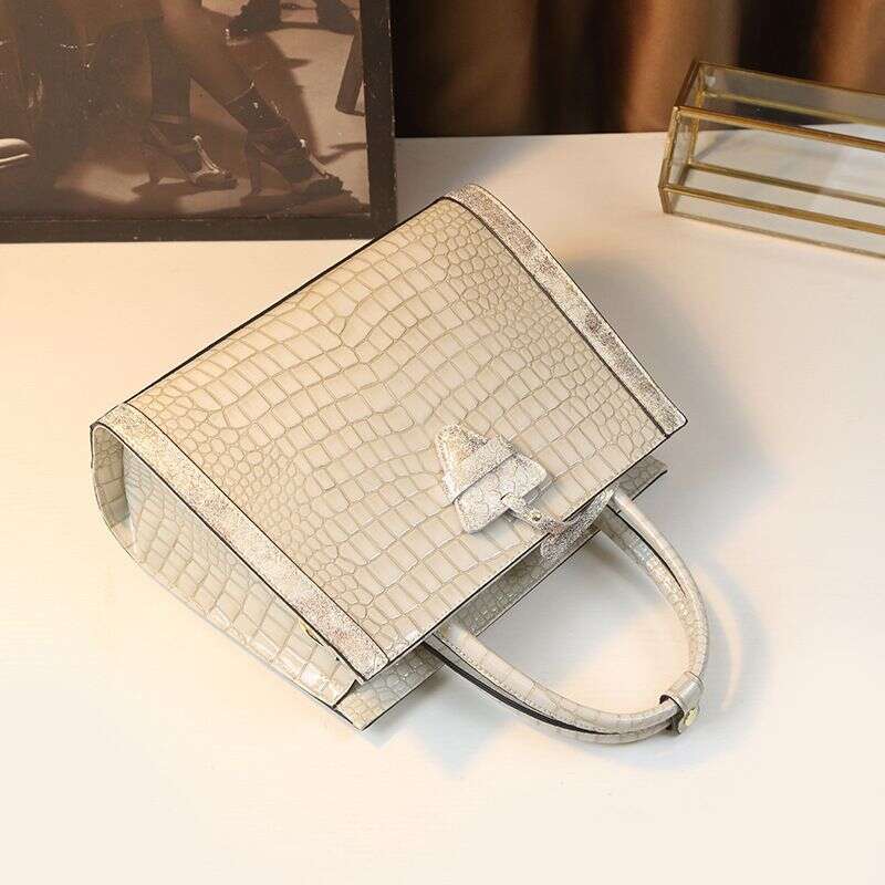 Hong Kong Brand Tote 2024 New Fashionable And Versatile Crocodile Pattern Large Capacity Hand-Held Single Shoulder Mom