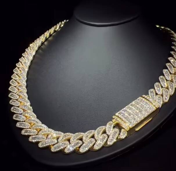 Solid Iced Out Hiphop Luxury 18mm Miami Cuban Necklaces 925 Sterling Silver Dazzling Cuban Link Chain