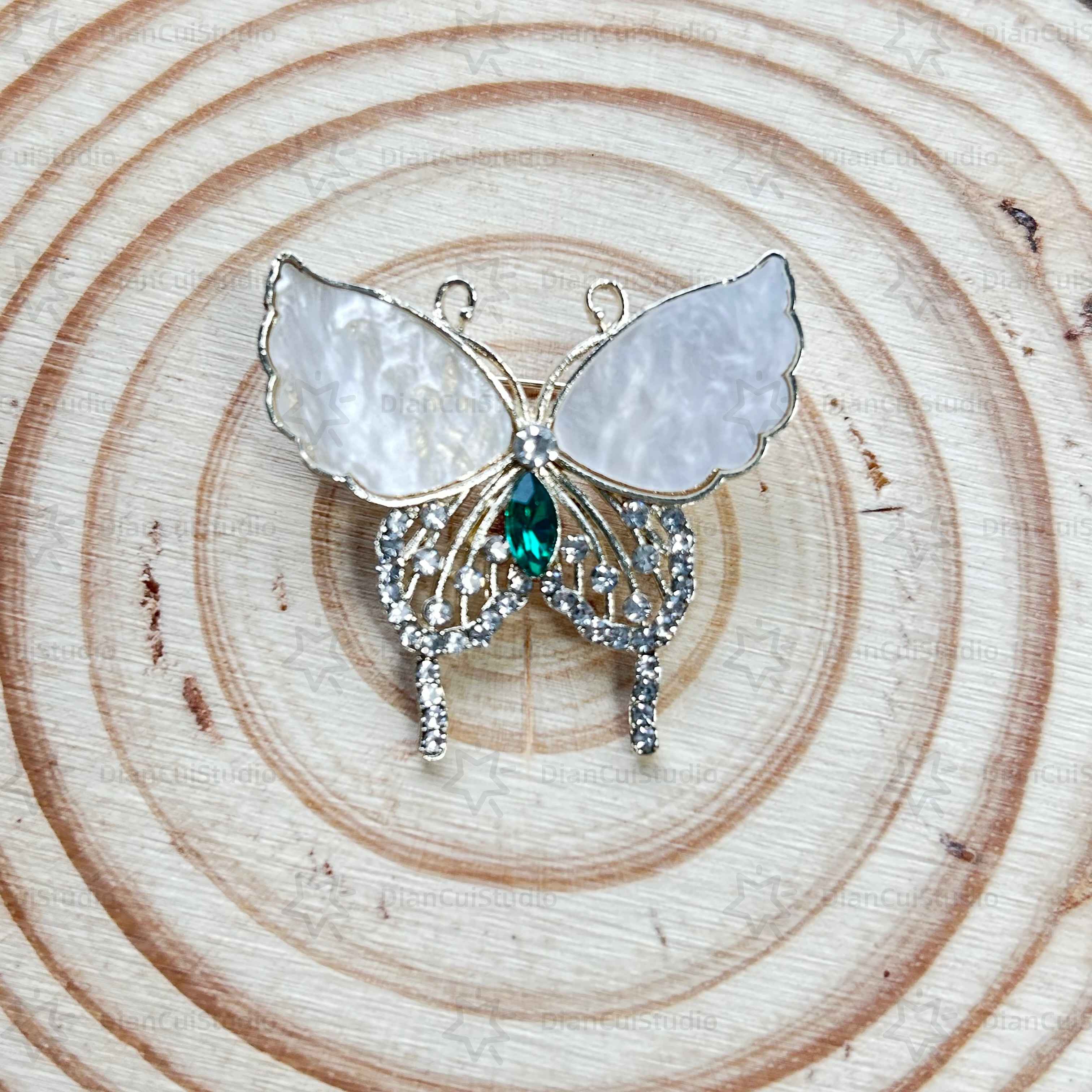 High-end Crystal Pearl Tassel Chain Pins Broochesfor Women Luxury Designer Pins Brooches Luxury Jewelry butterfly Brooch For Women Men inlay Rhineston