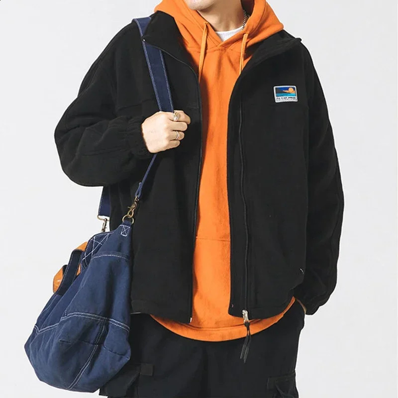 Autumn Mens Vintage Polar Fleece Jackets Appliques Zipper Loose Fit Outwear Lambswool Coat Winter Stand Collar Bomber jacket 250906