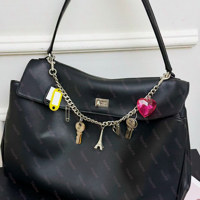 Women Charm key wallet keychain luxury le city charm heart designer key holder eiffel metallized wallet keychain coin women key purse mini cute women clutch bag