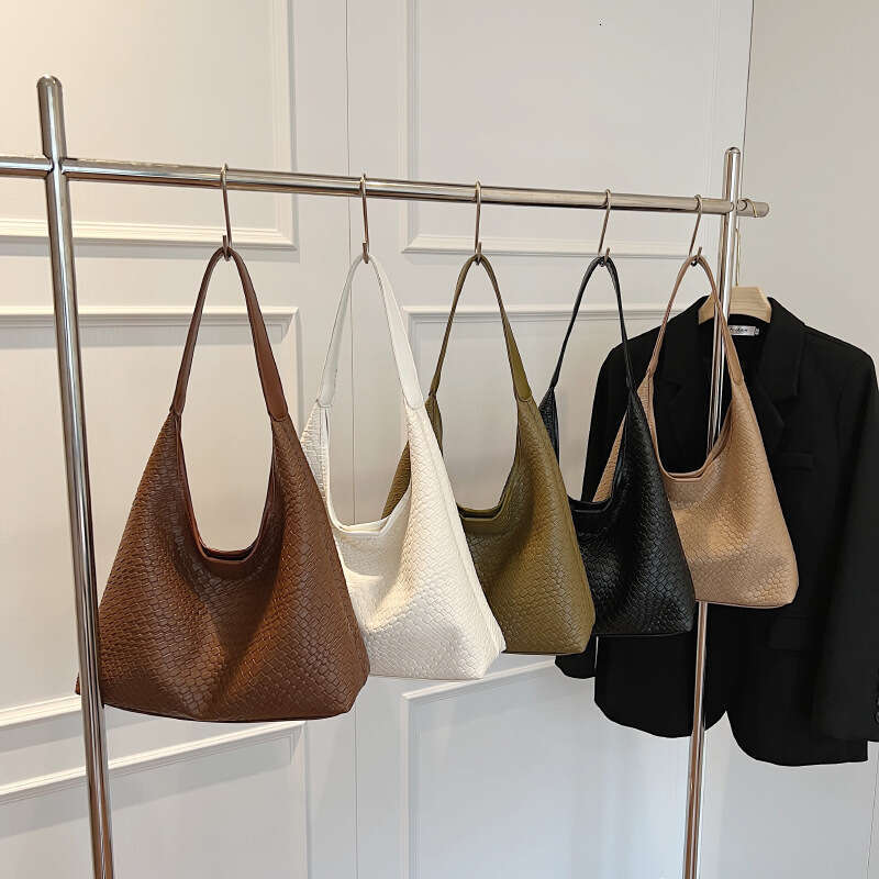 2025 Trend Woven Commuter Simple Tote Niche Design Underarm Stylish Large Capacity Shoulder Bag Versatile
