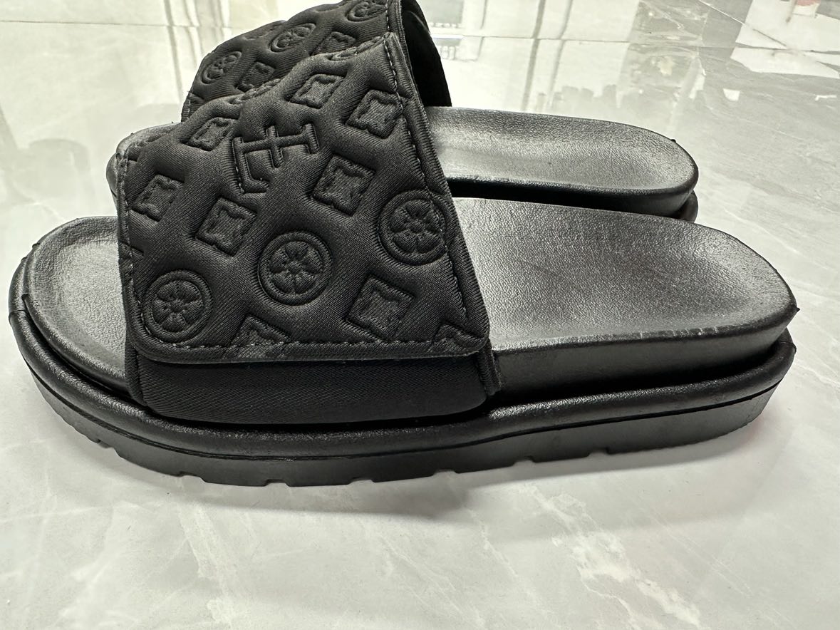 Designer Slides Shoes Luxury Brand Flat slides with Magic Sticker Elegant Home Outdoor Sandals Slippers Flip Flops Scuffs designer shoes