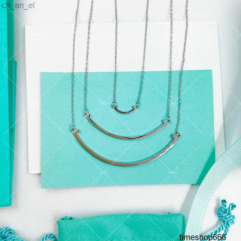 Pendant Necklaces High quality V gold T home smiley face necklace 18K gold mini size with diamond inlaid smile full diamond collarbone chain X250526