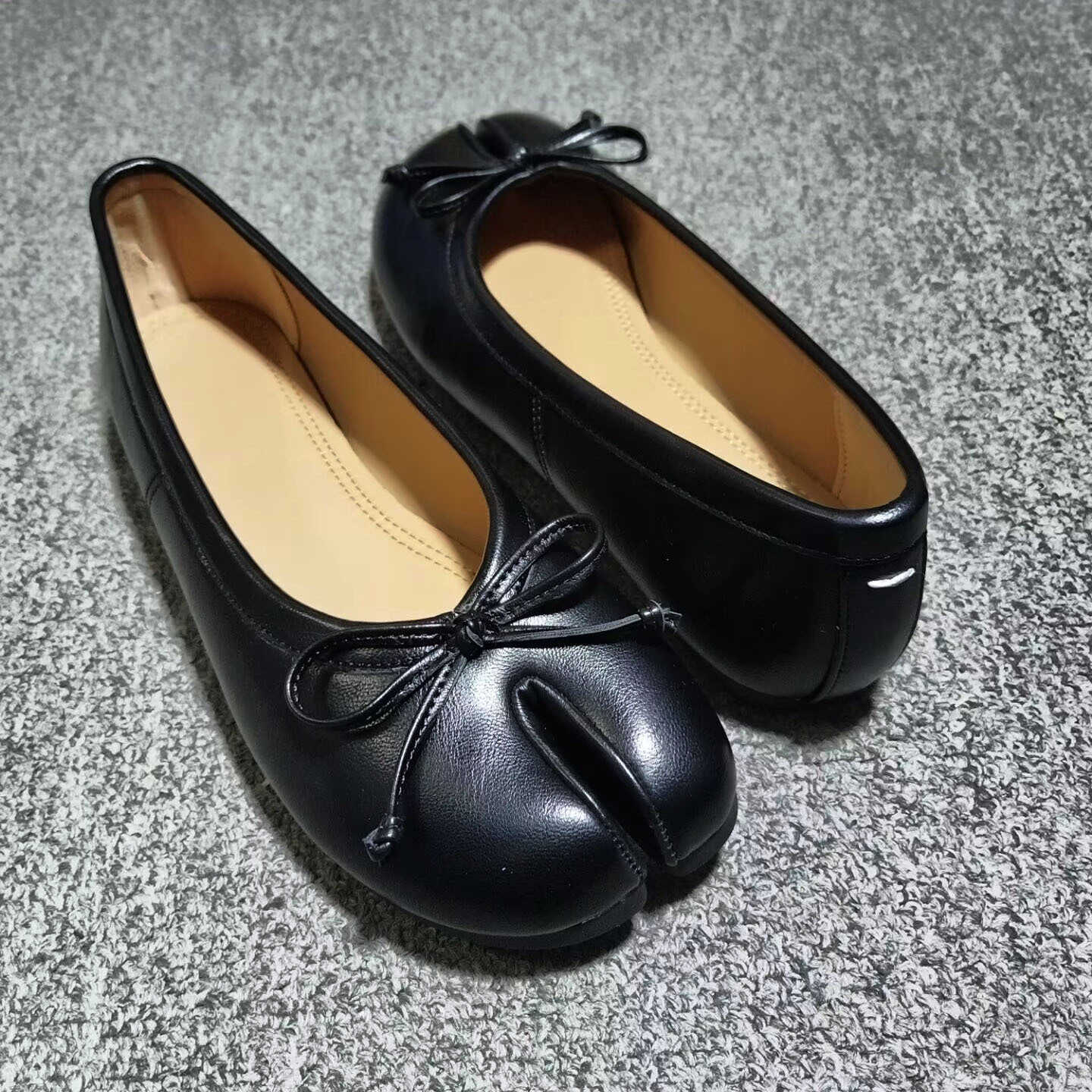 Wrinkles Tabi Ninja Shoes 2025 Women Cozy Leather Flats Split Hoof Toe Loafers Femme Mary Jeans Mocasines Ladies Ballerina ShoeXJ250919