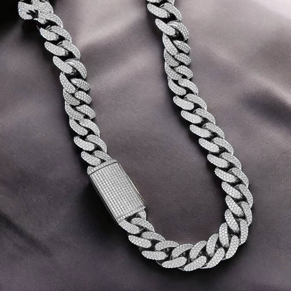 Dope Hiphop 925 Sterling Silver Iced Out Jewelry Sparkling Gold Plated with 15mm18mm20mm Gold Plated Moissanite Cuban Chain