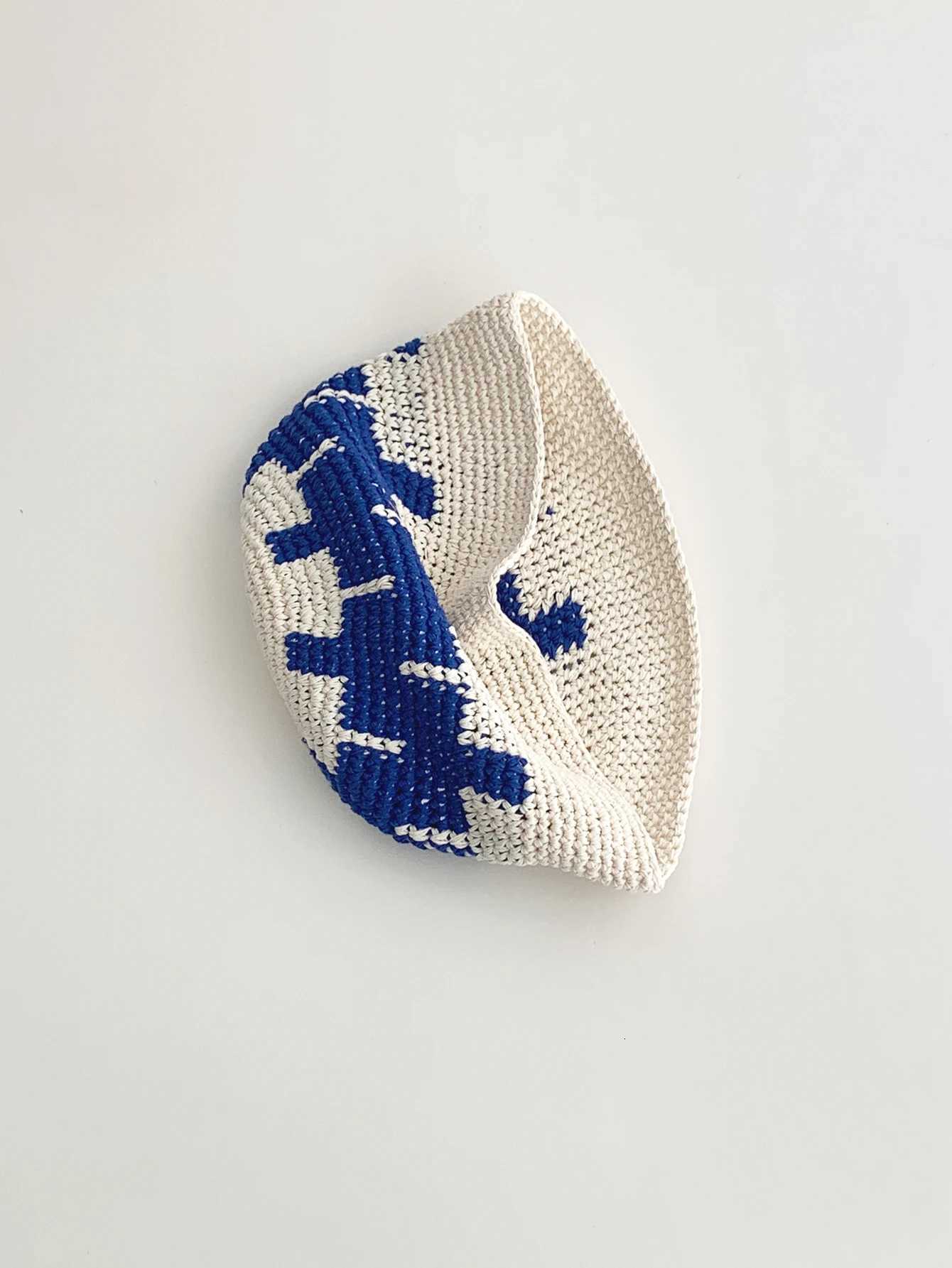 Contrast Color Fashionable Retro Handmade Crocheted Fisherman Hat for Wen New Autumn and Winter Simple Retro Hollow Basin Hat Y250920