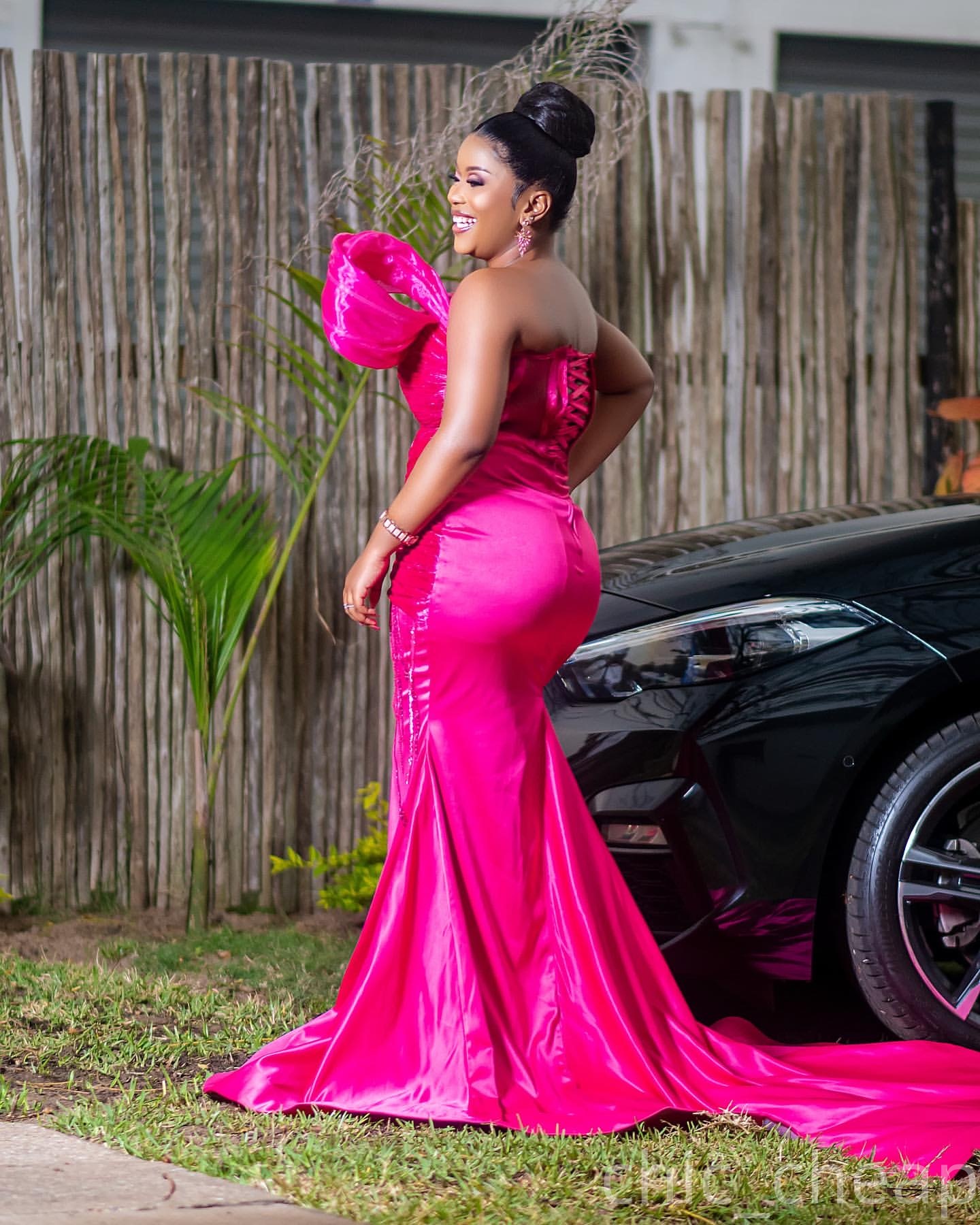 Mermaid Fuchsia Prom Dresses 2025 Beaded Velvet Satin Stylish Evening Formal Party Second Birthday Engagement Gowns Plus Size Dress For Special Occasi