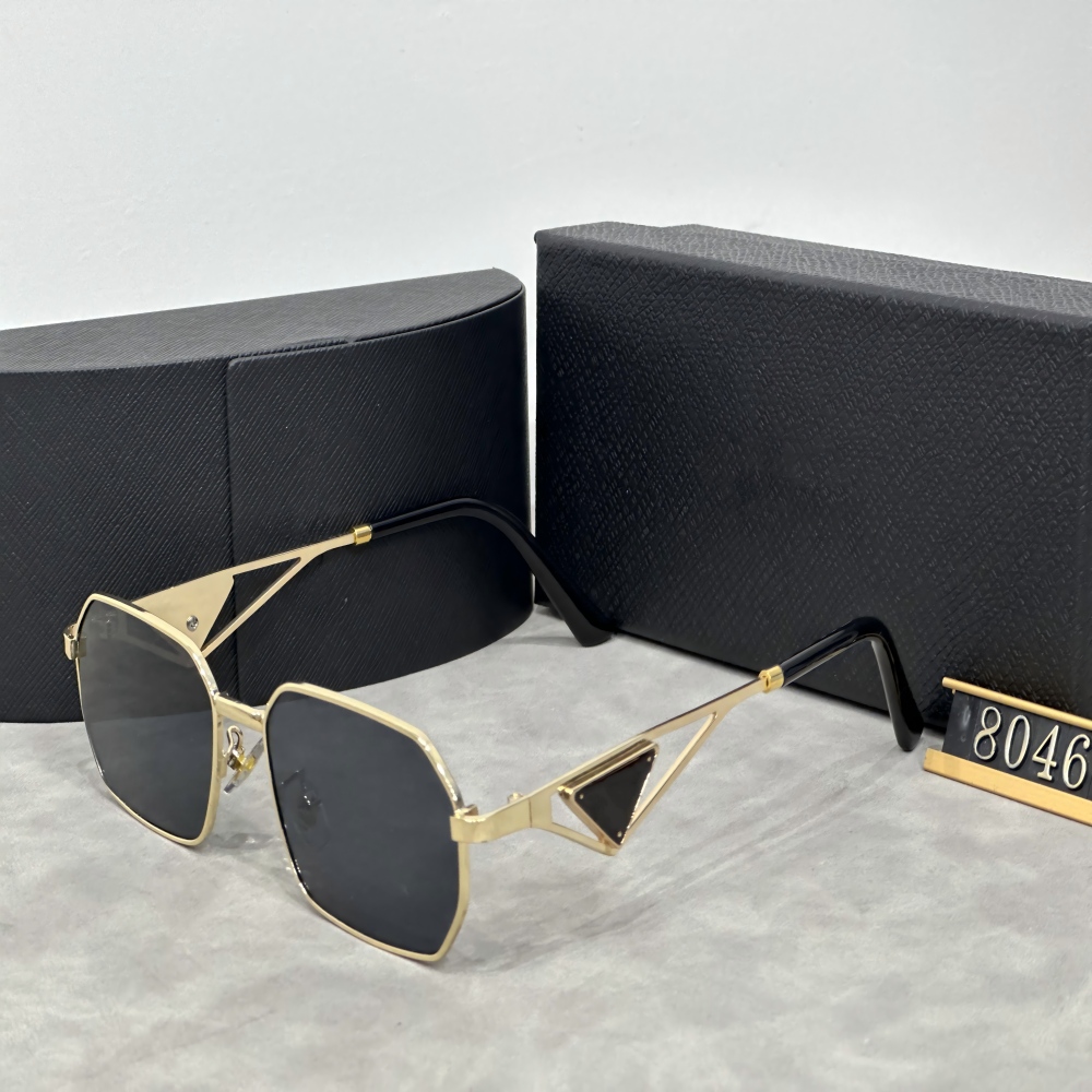 2025Top luxury Sunglasses designer womens Mens Wearing fashion hot selling senior Eyewear For Women eyeglasses frame Vintage Metal Sun Glasses With box 8046