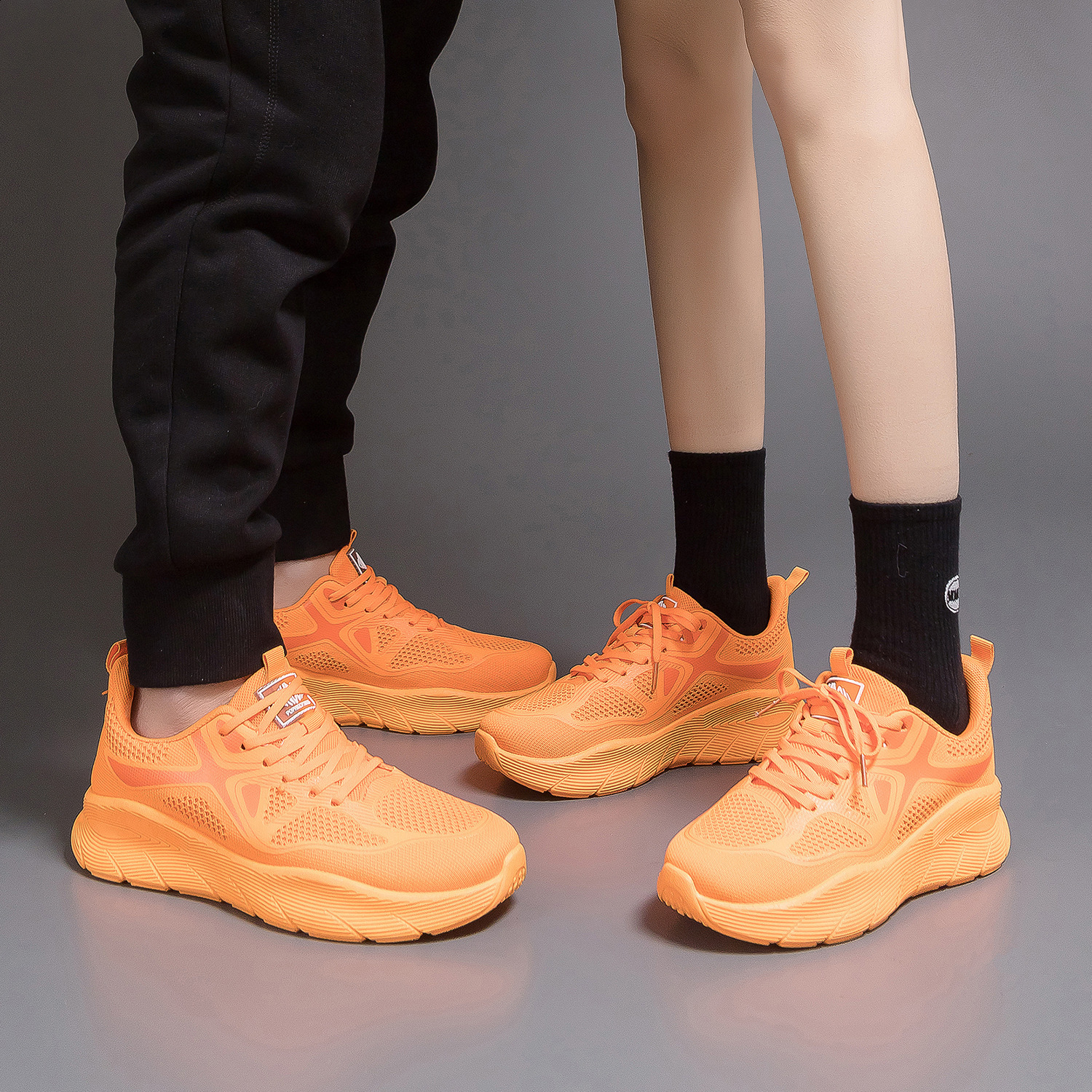 high qualityBrooks Glycerin Max Neutral Running Walking Shoe MensWomens Casual Sneakers 250906