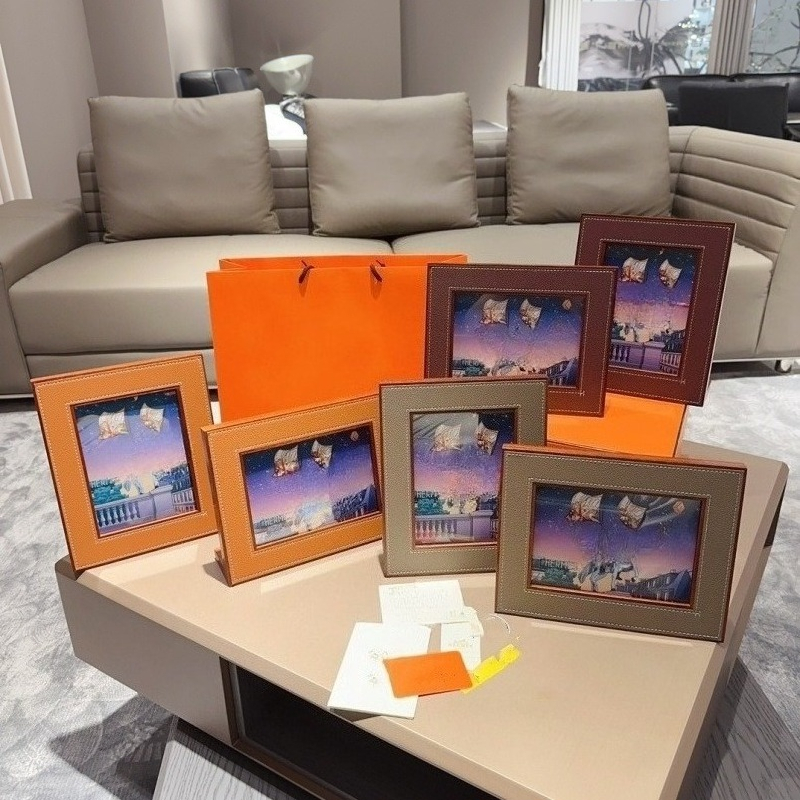 Leather Frames Model Living Room Bedroom Desks Minimalist Luxury Suction 7-inch Photo Empty Frame Display Stand H260306