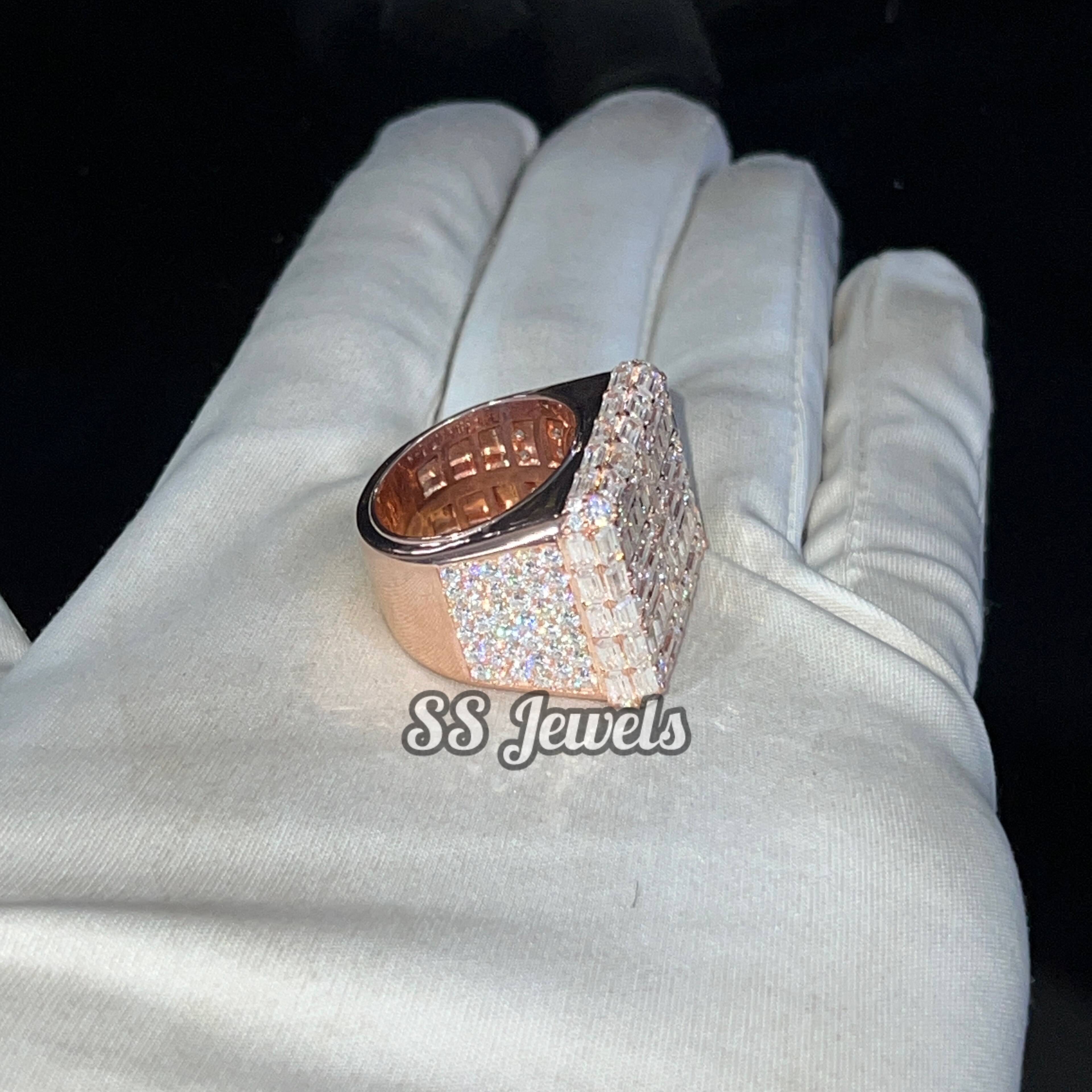 Luxury Champion Ring with Lab Grown Baguette Round Diamonds Men Iced Out Hip Hop Pinky Championship Ring for Party