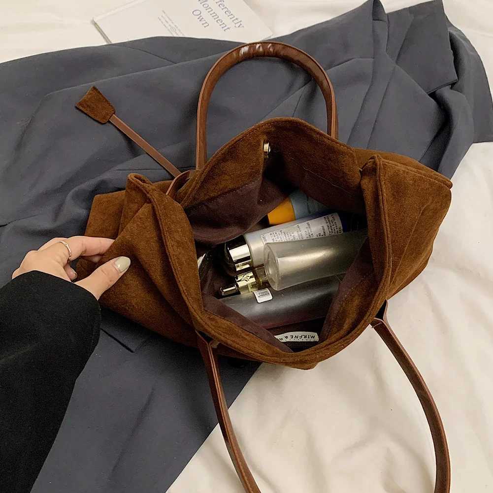 Wen PU Fi Shoder Bag Large Capacity Casual Tote Handbag Solid Color Simple Cmuting Bag Travel Hobo Bag D2510171