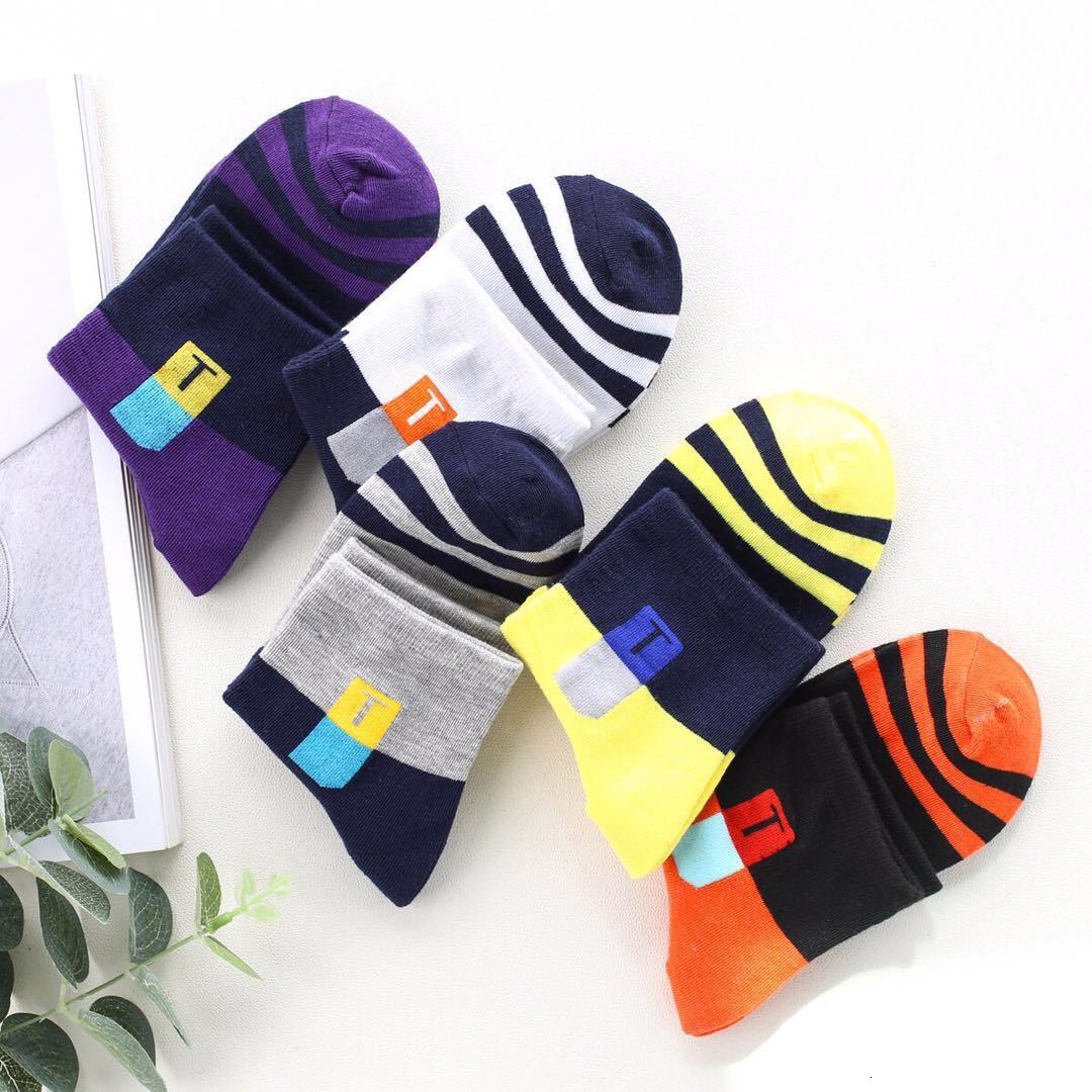 Mid-Calf Sports Odor-Resistant Sweat-Absorbing Breathable Solid Color Adult Basketball Men's Socks