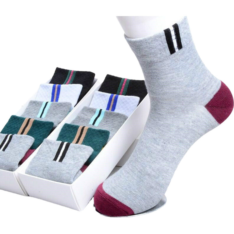 Mid-Calf Sports Odor-Resistant Sweat-Absorbing Breathable Solid Color Adult Basketball Men's Socks