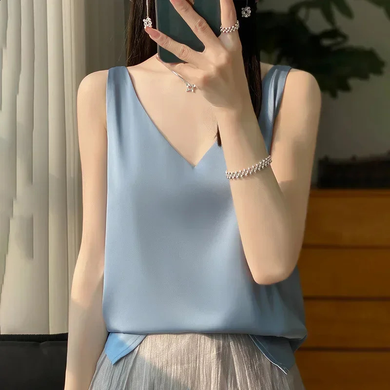 Ice Silk Camisole Womens Vneck Tops White Satin Camis Mulberry Summer Ladies Crop Top Women Solid Blouse Vest 250920