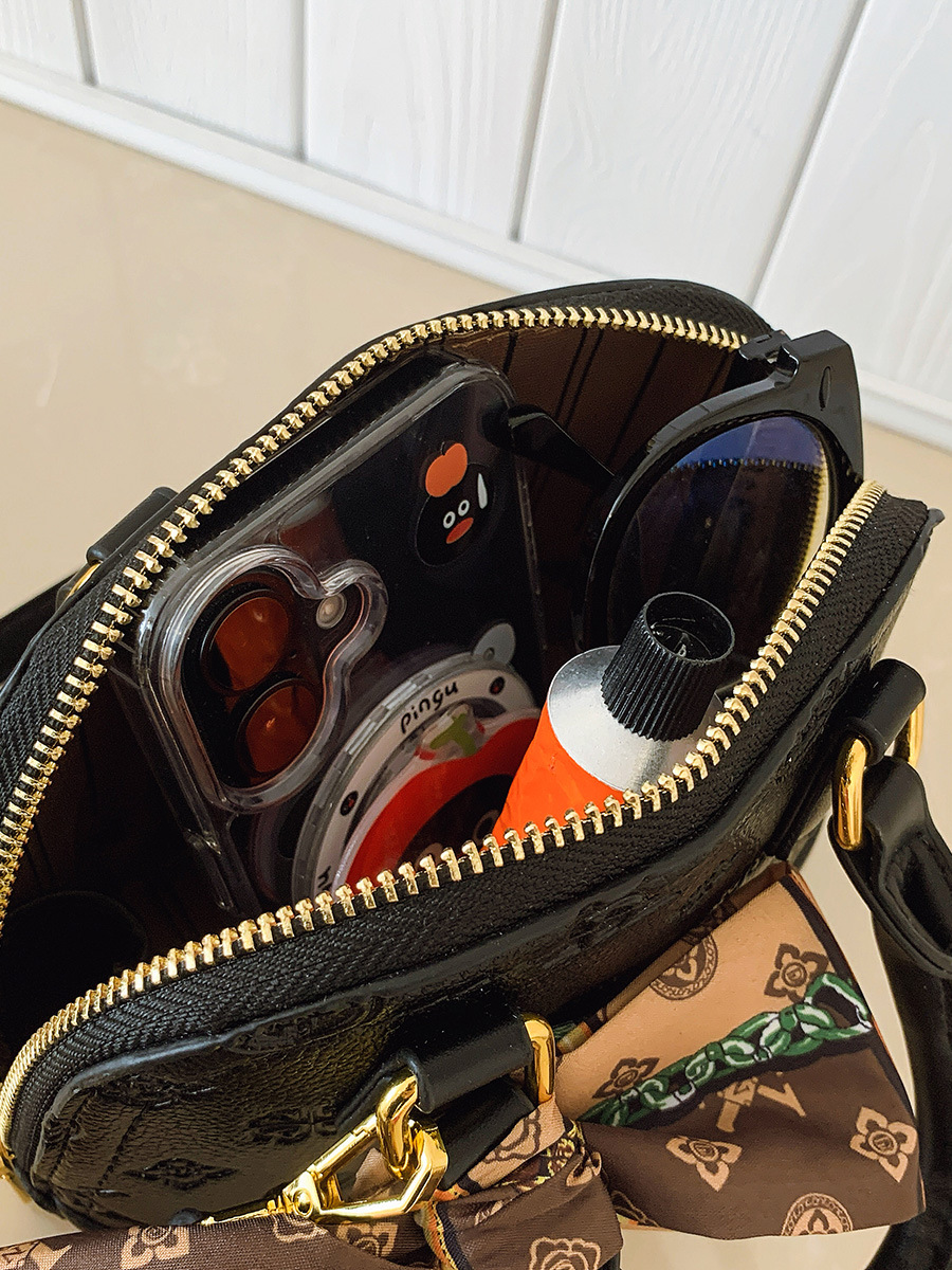 Hot Free shipping designer for womens bags black New Fashionable Handheld Versatile Shoulder Bag dh911043022