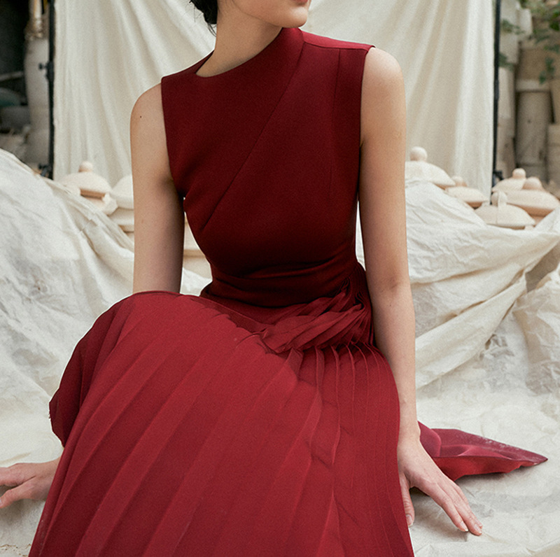 Women Elegant Pink Pleated Stand Collar Long Dresses Fashion Sleeveless Waist Up Slim Fit Vestidos Female High Street Robes 241204