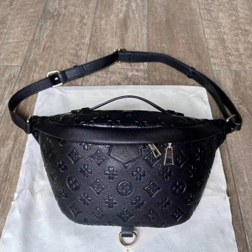 2025 Bumbag CrossBody Waist Bags Temperament Bumbags Fanny Pack Bum embossing flower Famous soft leather louisvuinton Luxury designer bags louisvuittion DustBag