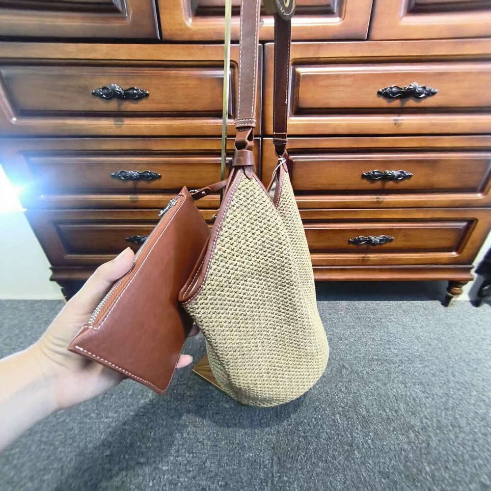 New Versatile Woven Handbag Women's Shoulder Raffia Beach Tote Single Crossbody Bag B3