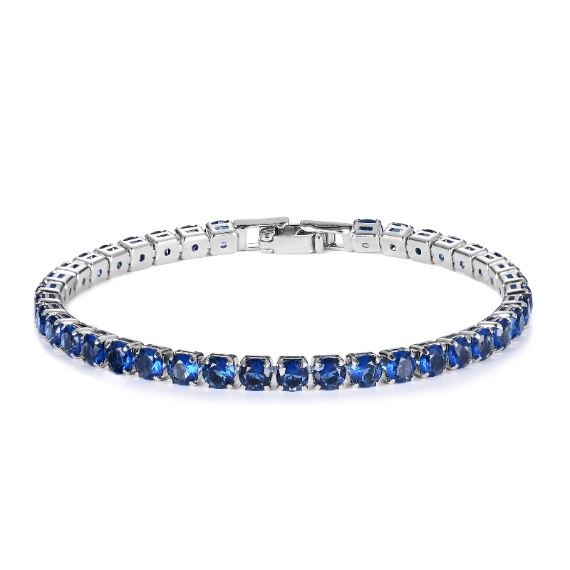 Trendsetting Female Bracelet - Chic Round Metal Chain Necklace with Dazzling Details