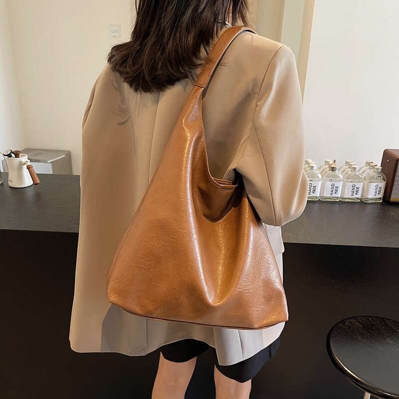 Women's Single Room Bag - Large Bucket Handbag with Adjustable Strap