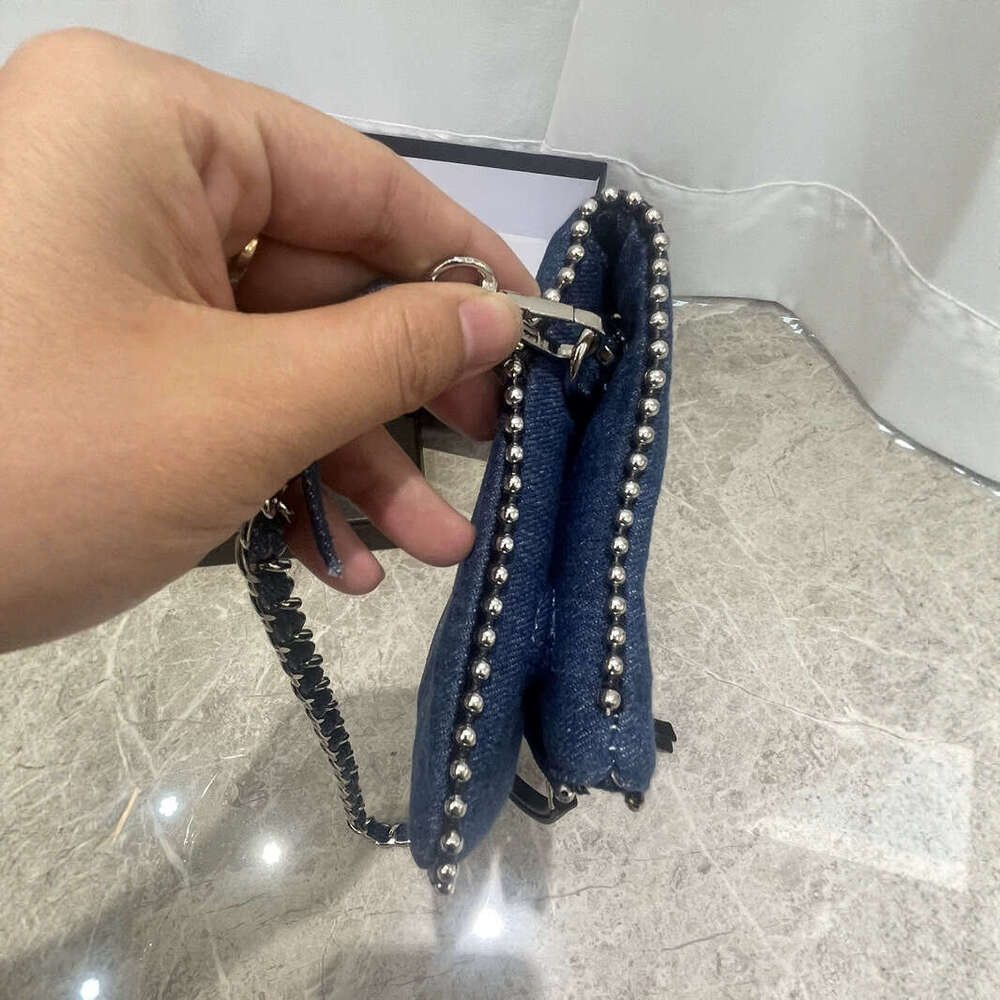 Black Hot Drilled Women's PU Metal Chain Bag B3