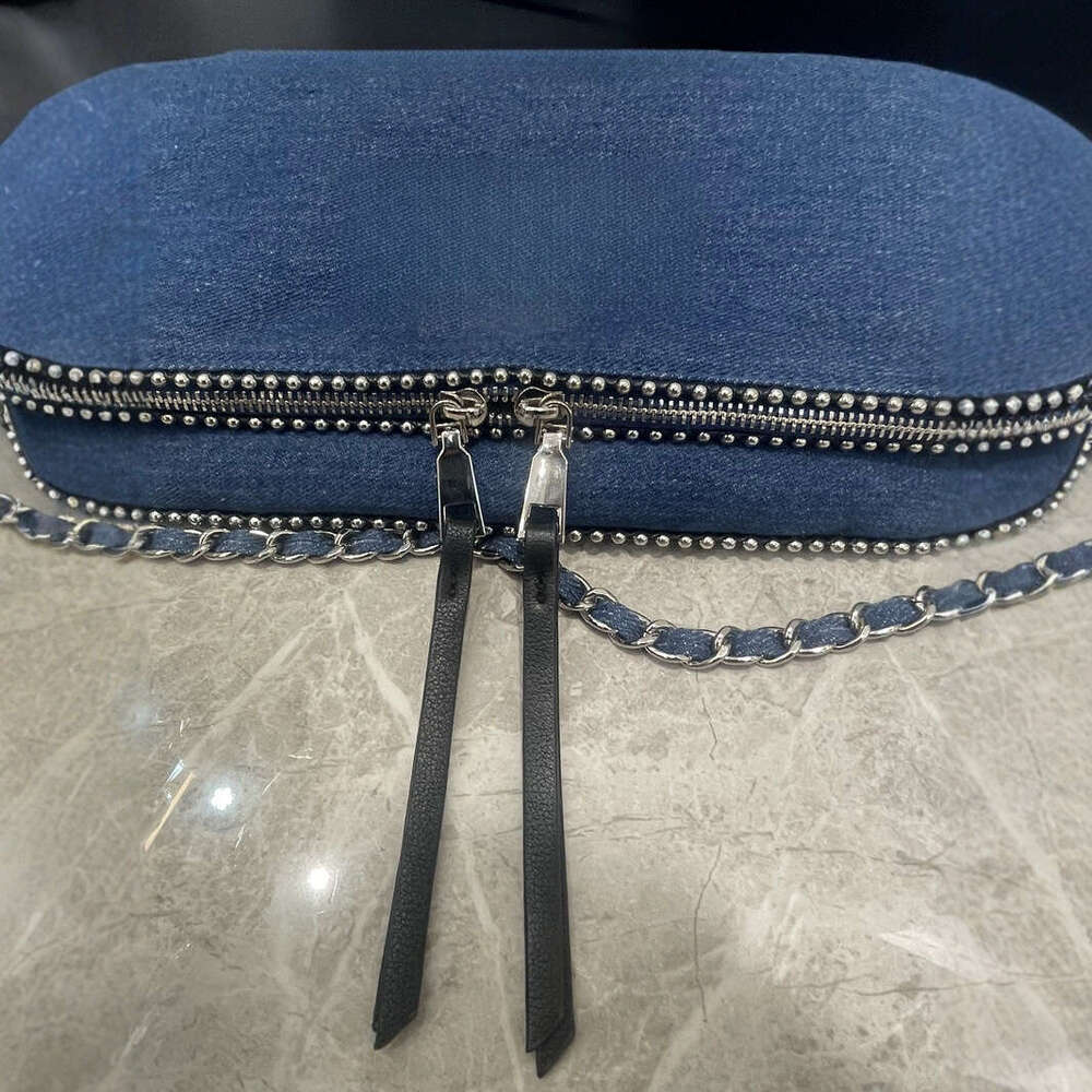 Black Hot Drilled Women's PU Metal Chain Bag B3