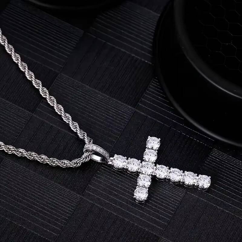 KIBO Hot Sell Luxury Jewelry 925 Sterling Silver Cross Pendant Jesus Hip Hop Moissanite Jewelry Pendant for Christmas Gift