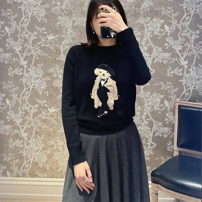 New Autumn Preppy Student Cashmere Sweater Women Cartoon Bear Embroidered O-neck Long Sleeve Pullover Top Casual Knitwear ddmysept