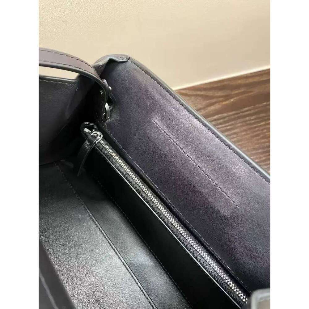 Row Bag Soft Drinking Milk Calf Leather Women's Tr-Peggy2025 Single Shoulder Armpit Handbag