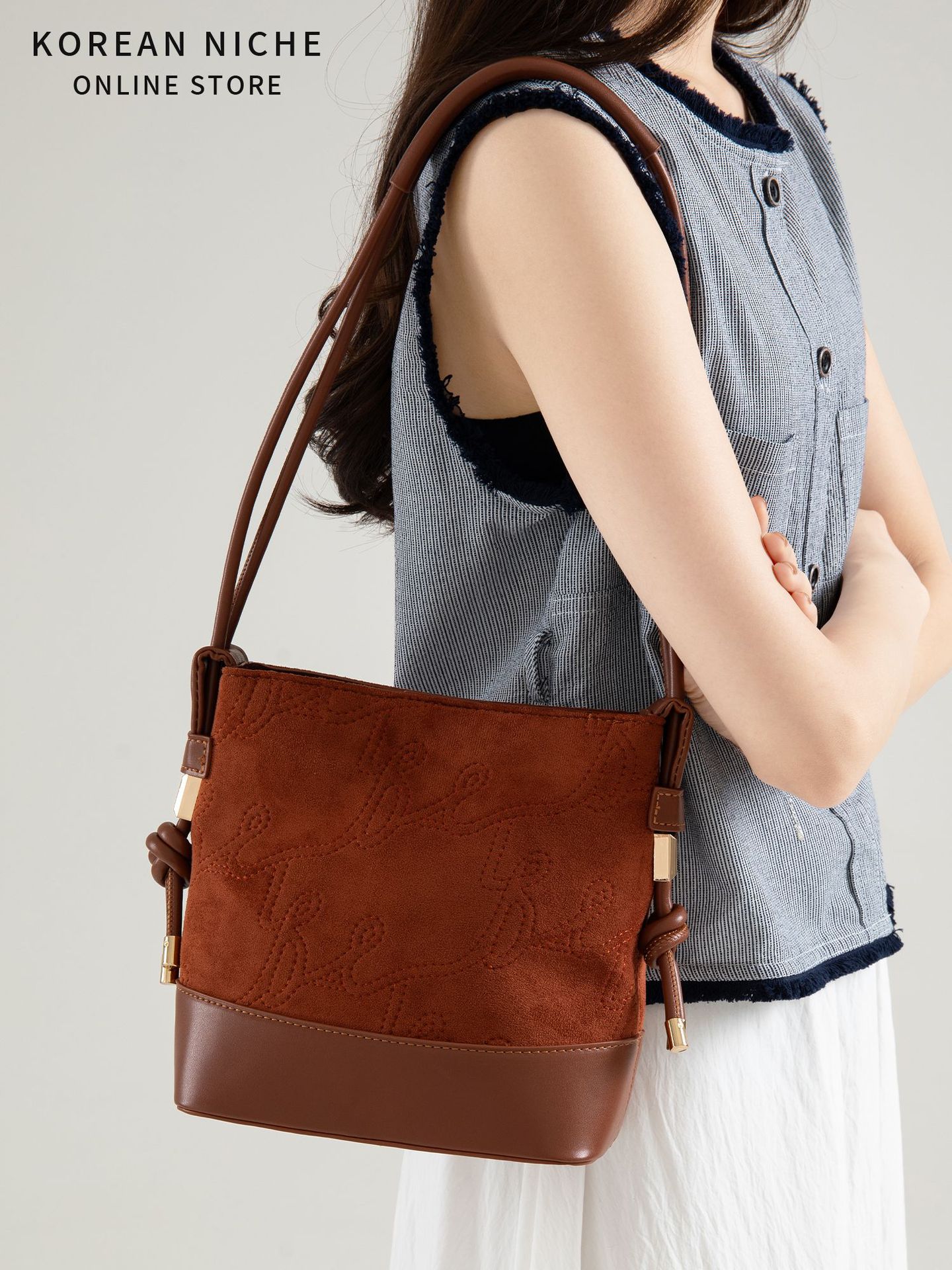 2025 Korean-Style New Autumn Winter Color-Blocking Retro Bucket For Women Niche Design Same Style As Iuencers Popular Handbag And Shoulder Bag