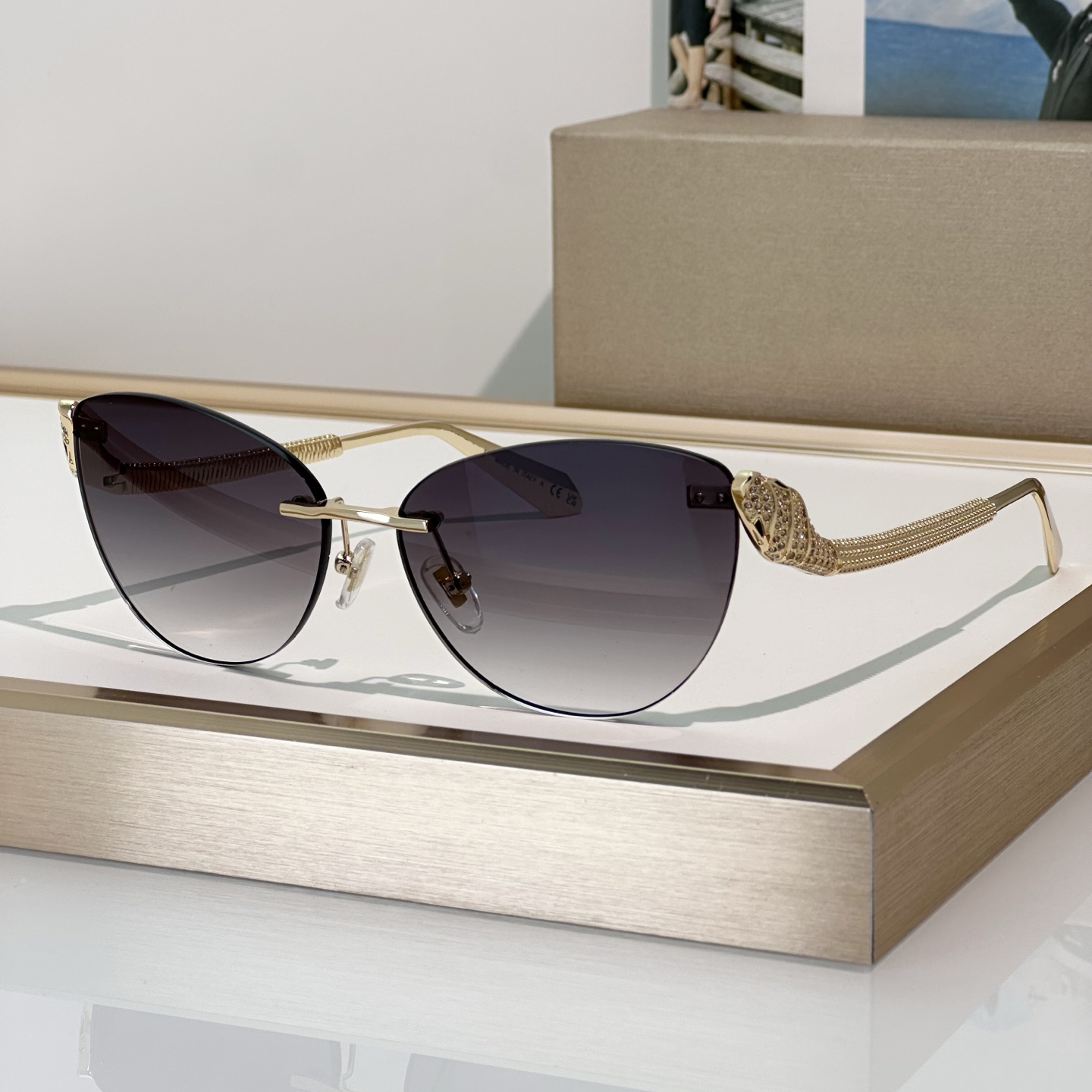 Sunglasses Men Women For Summer Popular 40065 Designer Stylish Outdoor Fashion Style CR39 Anti-Ultraviolet Retro Plate Metal Oval Frameless Glasses Random Box