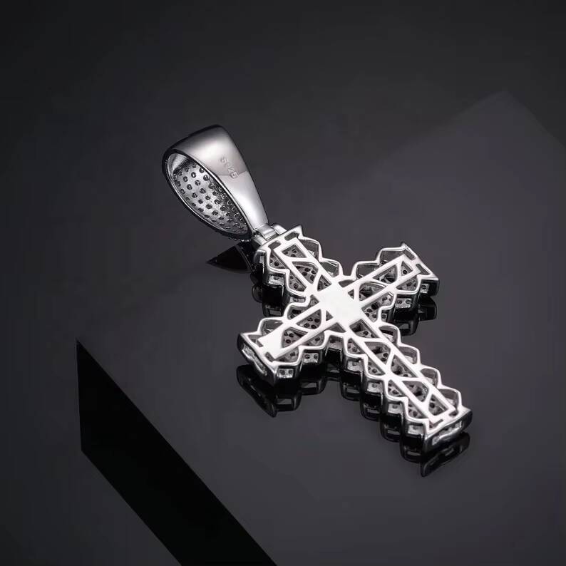 Hot Sale Hip Hop Customized Trend Jewelry VVS1 Moissanite Pendant Necklace 925 Sterling Silver Iced Out Cuban Chain Link Cross Pendant