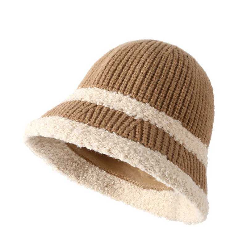 Wens Hat Winter New Knitted Keep Warm Vintage Black White Striped Winter C Casual Y250920