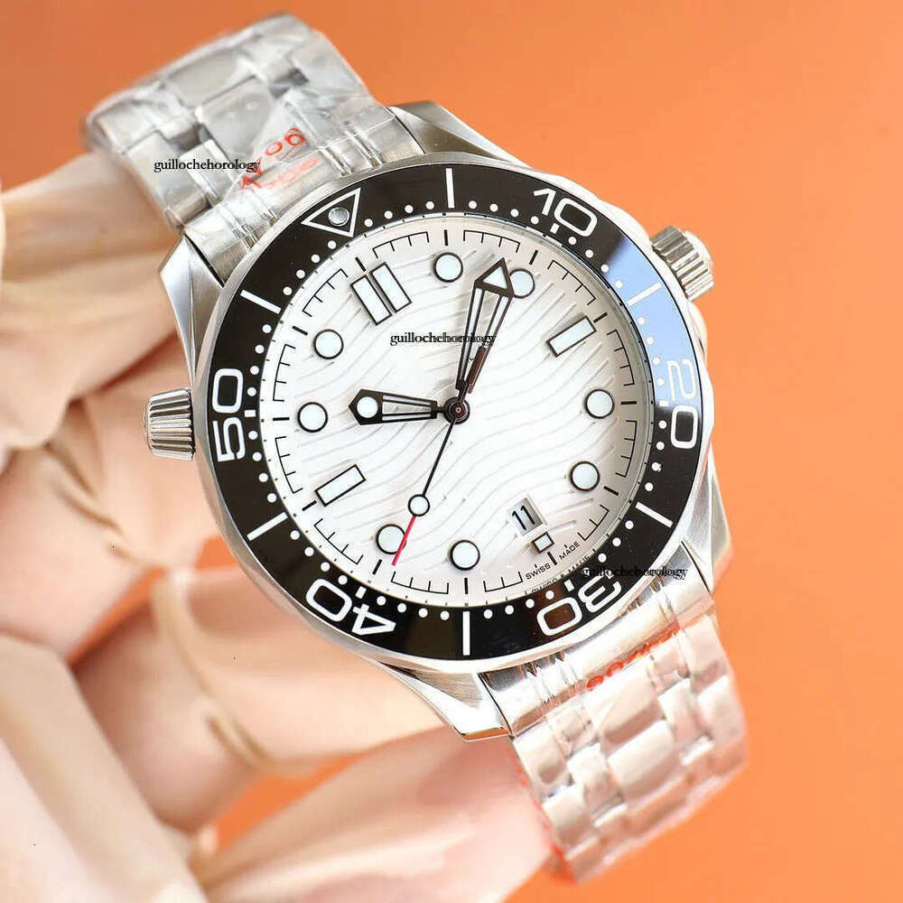 Top quality sea master watchs 007 mens watch masterprofessional men diver 300 super clone watches 8800 movement sapphire glass 904L steel with box OVTL