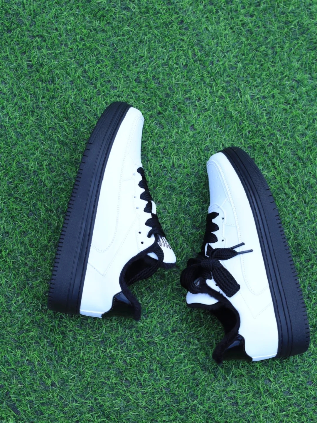 Winter snow boots New Comfortable Warm Minimalist White Versatile sneakers for Couples designer shoes trainers