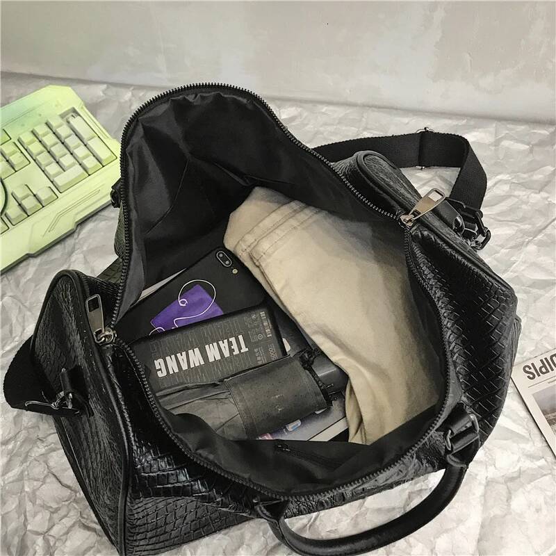 New Candy Colored PU Soft Leather design Training And Fitness Bag Travel Handbag Striped Sports Bag Autumn New Designer Bag Women s Shoulder Bag