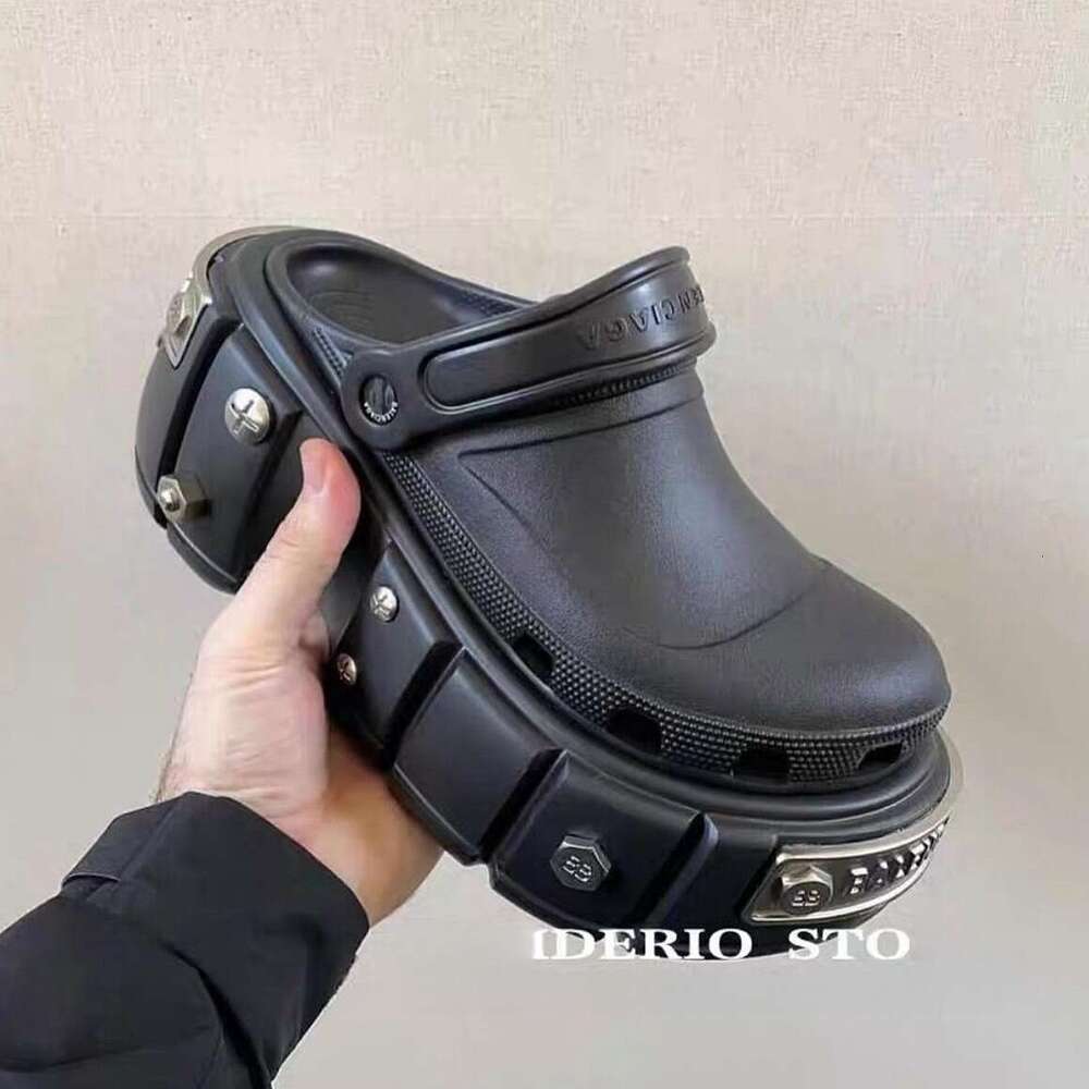 2024 New Summer Paris Clogs Closed-Toe Half Slippers Metal Hollow Height-Increasing Versatile Thick-Soled Women's Sandals