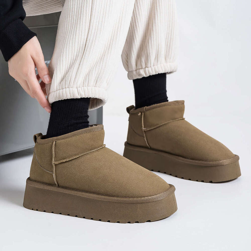 Platform Sole Snow for Women, Boots, 2024 Winter New Style, Warm Cotton Fleece Lined, Thickened Women's Shoes, Short Boots designer shoes designe