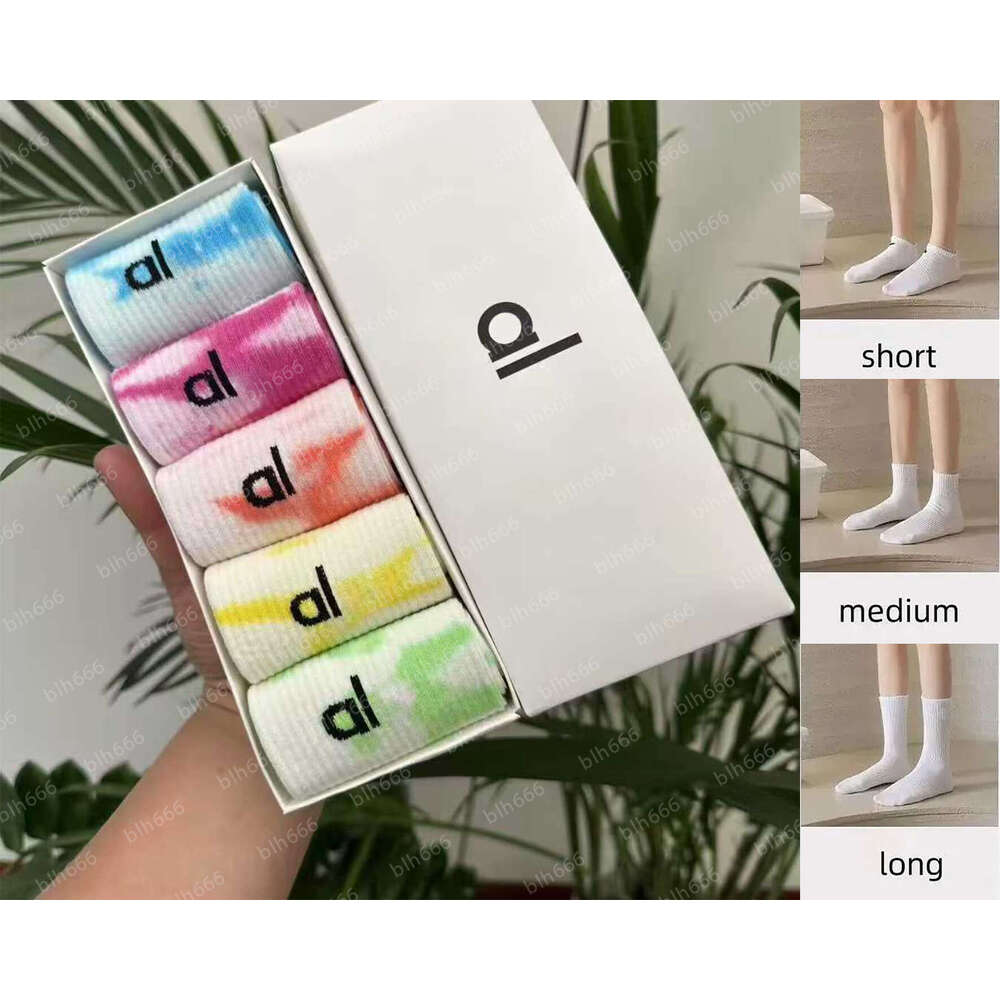 Socks Designer Womens Mens Socks Luxury Sports Socks Pure Cotton Athletic Black, White, Grey Classic Basketball Socks And Stockings Mid-length High Socks 5 Pair
