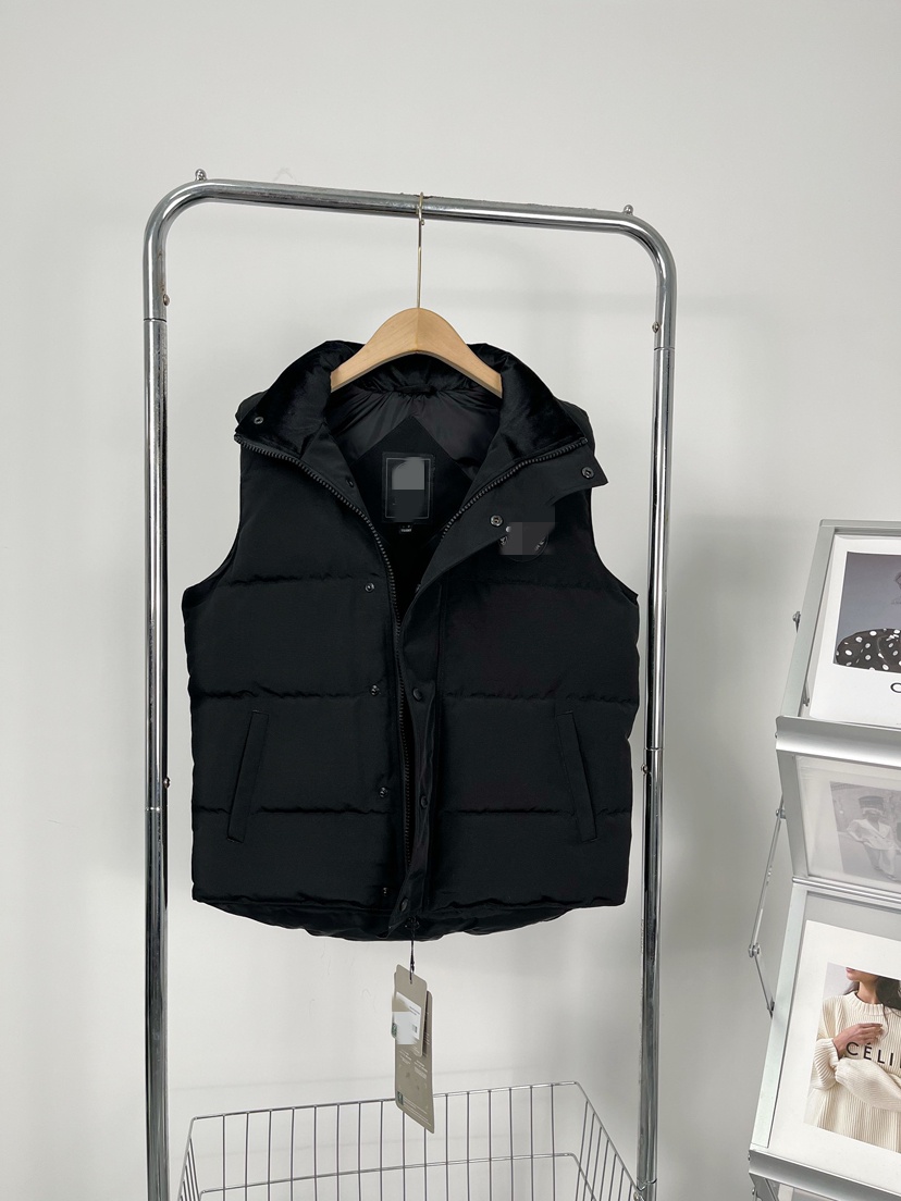 Winter gilet mens vest designer down jacket luxury man woman feather filled material coat embroidered badge warm outerwear full label jackets pop couple coats
