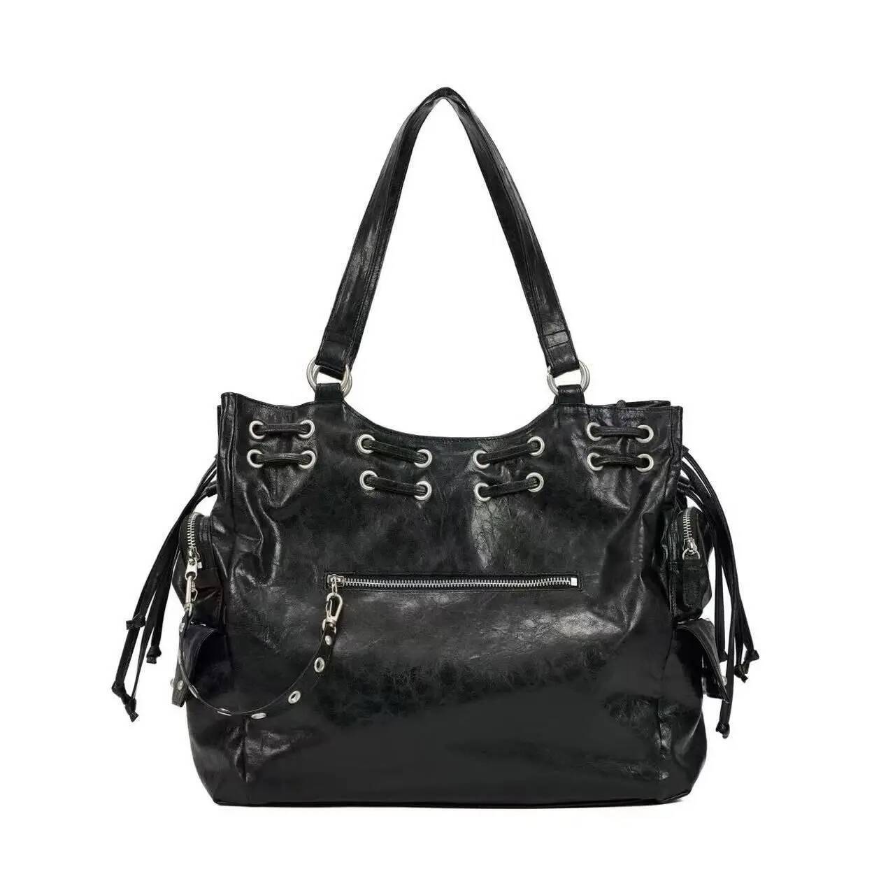 Retro Style Women s Shoulder Bag Fashionable Rivet Hot Girl Large Capacity Women s Crossbody Bag Autumn New design Designer Bag