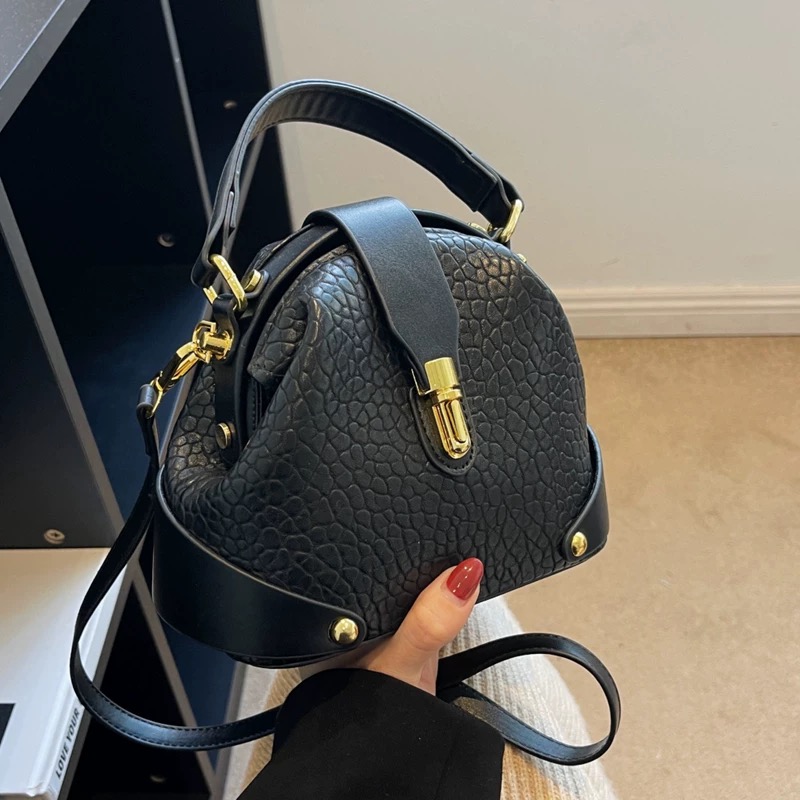 French niche bag for women, new autumn and winter versatile commuting cross-body bag, high-end sense of color collision hand bucket bag.