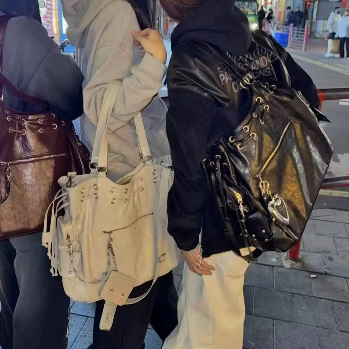 Retro Style Women s Shoulder Bag Fashionable Rivet Hot Girl Large Capacity Women s Crossbody Bag Autumn New design Designer Bag