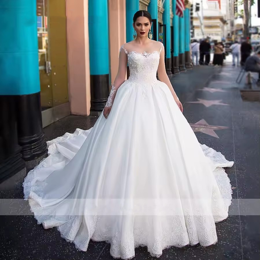 Ball Gown Wedding Dress Chic Long Sleeve Princess Bride Dresses Beading Appliques Cathedral Train Wedding Gown