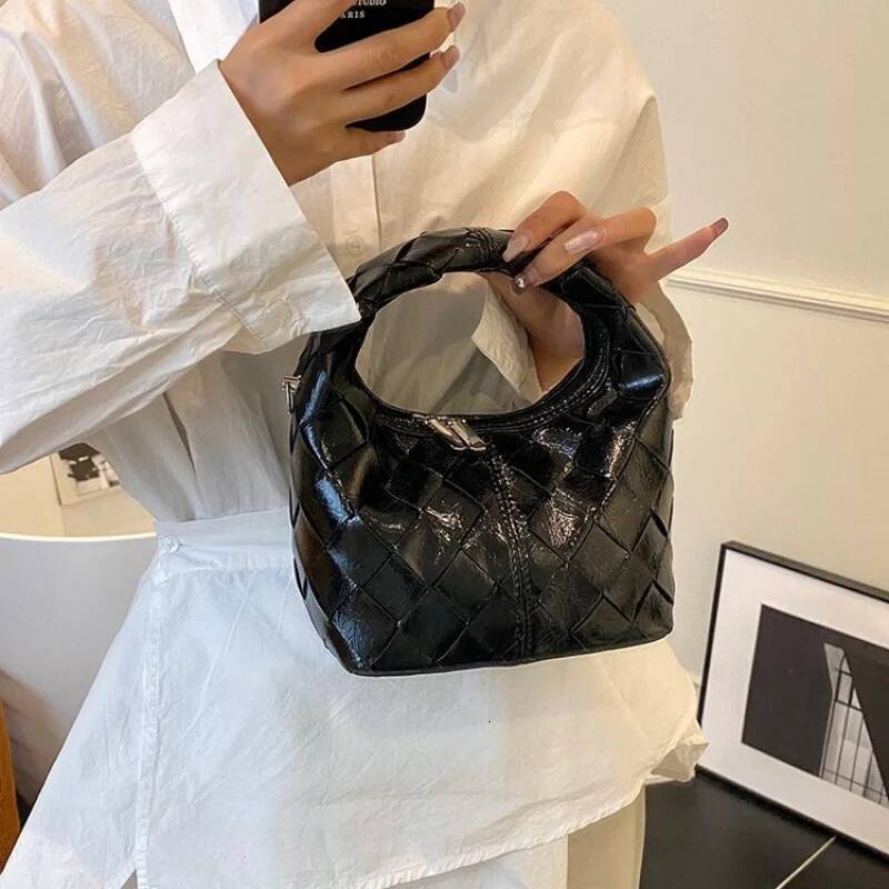 Minimally Retro Style Women s Shoulder Bag Mini Elegant Solid Color Women s Crossbody design Bag Autumn New Designer Bag Light Luxury Style Women s Ha