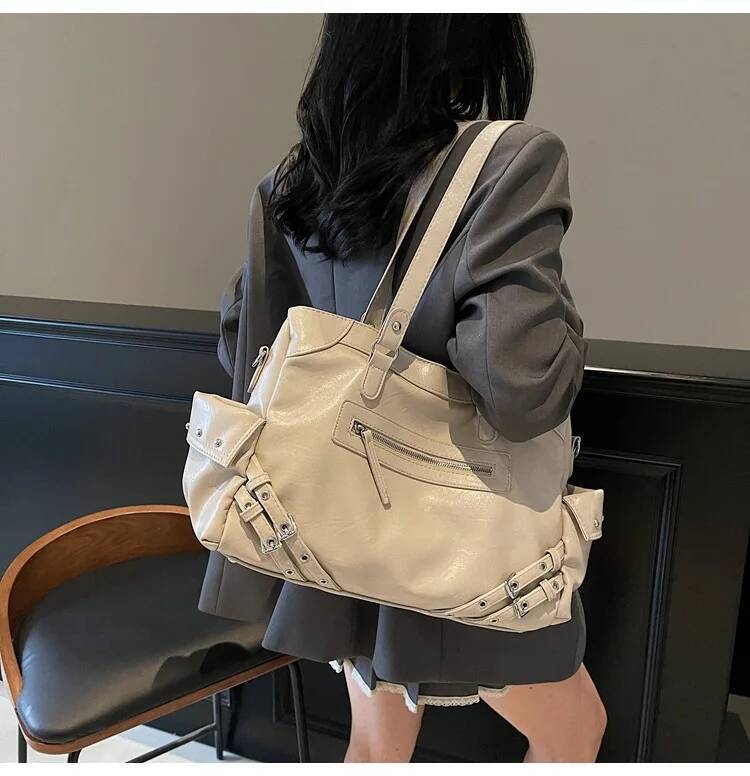 Retro Style Handbag design Fashionable Large Capacity Women s Shoulder Bag Minimalist Commuting Bag Autumn New Designer Bag Women s Handbag