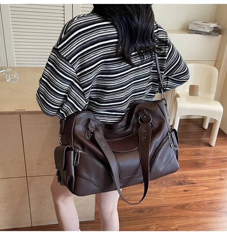 Star Rivet Decoration Women design s Shoulder Bag Motorcycle Retro Style Spicy Girl Women s Handbag Fashionable Women s Crossbody Bag Autumn New Desig